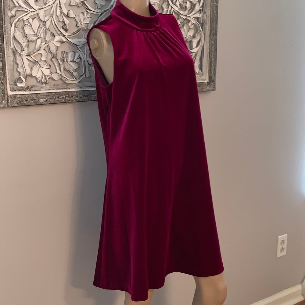 NWT TOMMY HILFIGER VELVET SLEEVELESS SWING DRESS - Picture 5 of 8